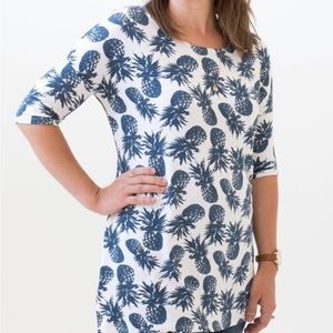 Agnes & Dora hi lo tee